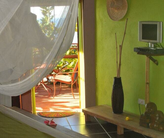 هتل Mango Island Lodges