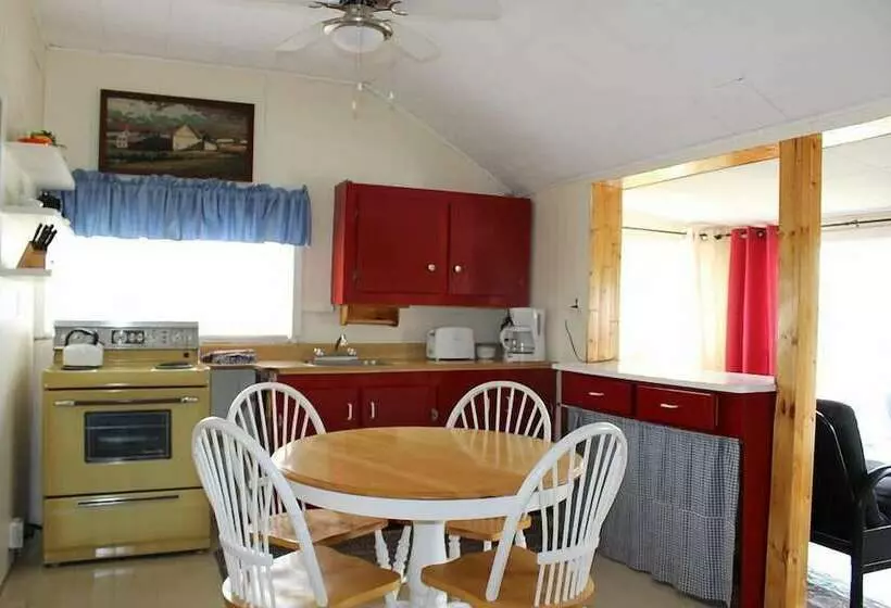 Hotelli Mashkinonje Lodge