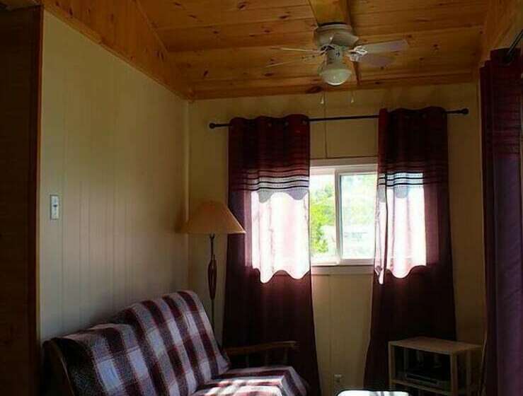 Отель Mashkinonje Lodge