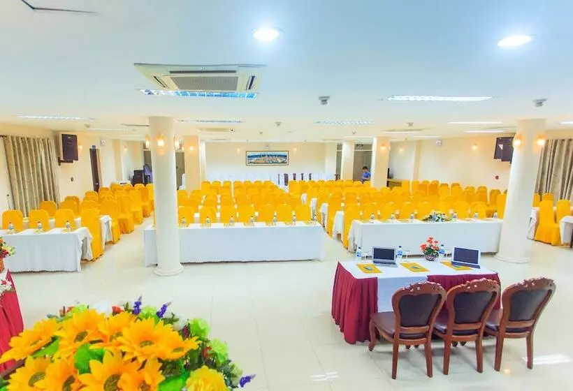 هتل My Tra Riverside