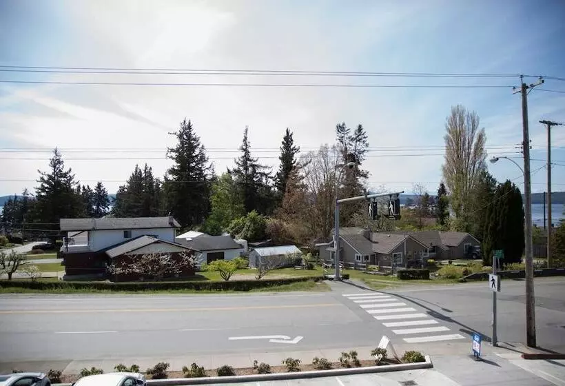 Hotelli Pacific Point Market & Suites