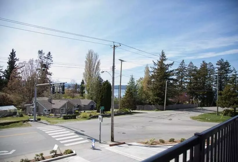 Hotelli Pacific Point Market & Suites