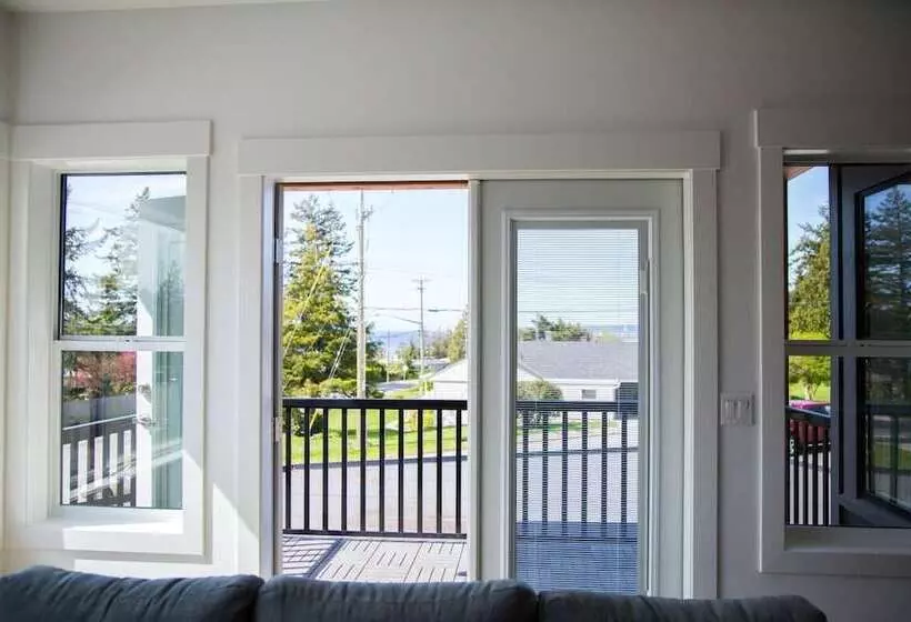 Hotelli Pacific Point Market & Suites