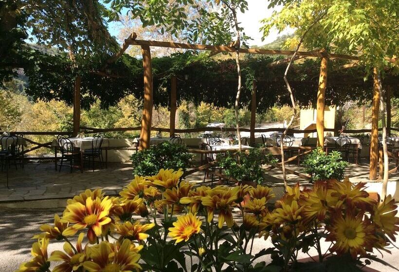 호텔 Palios Stathmos