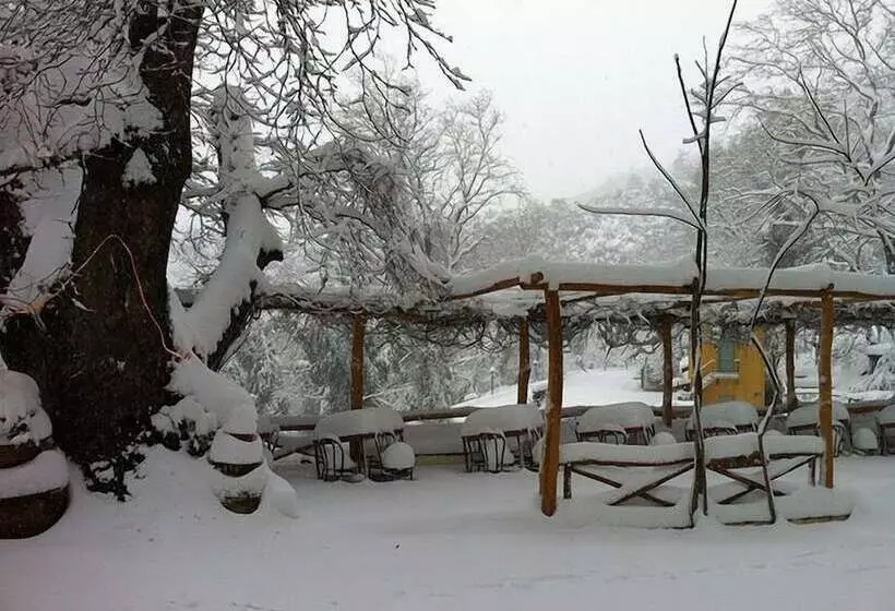 Hotelli Palios Stathmos