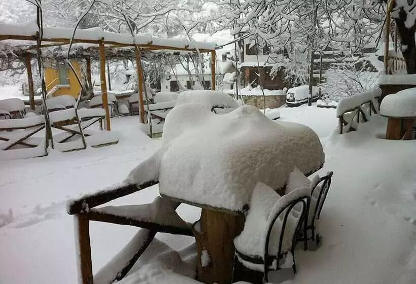 Hotelli Palios Stathmos