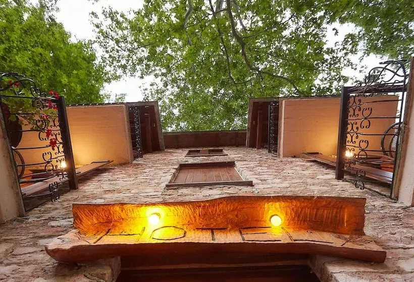 Hotelli Palios Stathmos