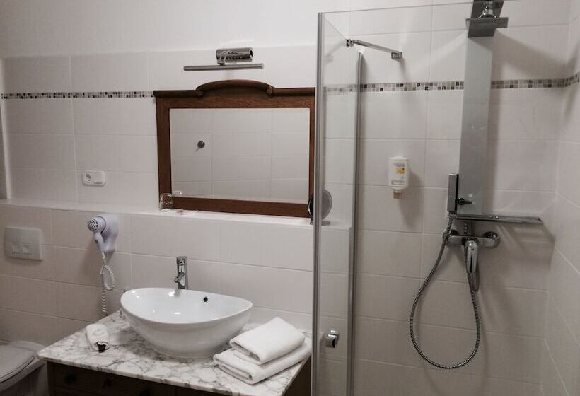 בית מלון כפרי Ratsherberge Waltershausen