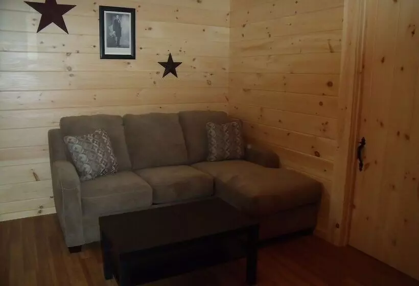 Hotelli Shenandoah Valley Campground