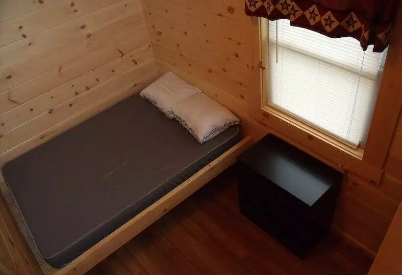 Hotelli Shenandoah Valley Campground