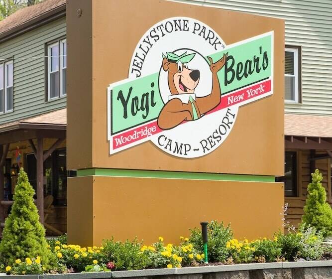 Jellystone Park™ At Birchwood Acres