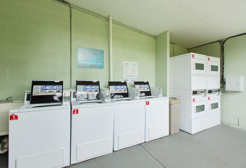 Jellystone Park™ At Birchwood Acres