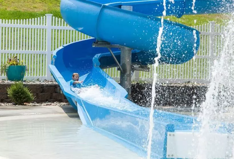 Jellystone Park™ At Birchwood Acres