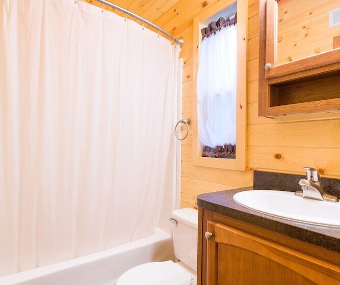 Jellystone Park™ At Birchwood Acres