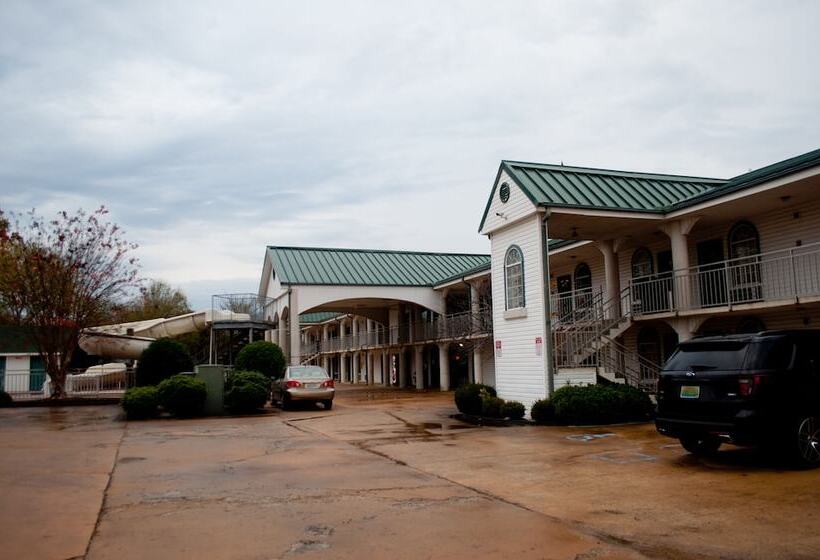 モーテル Americana Inn