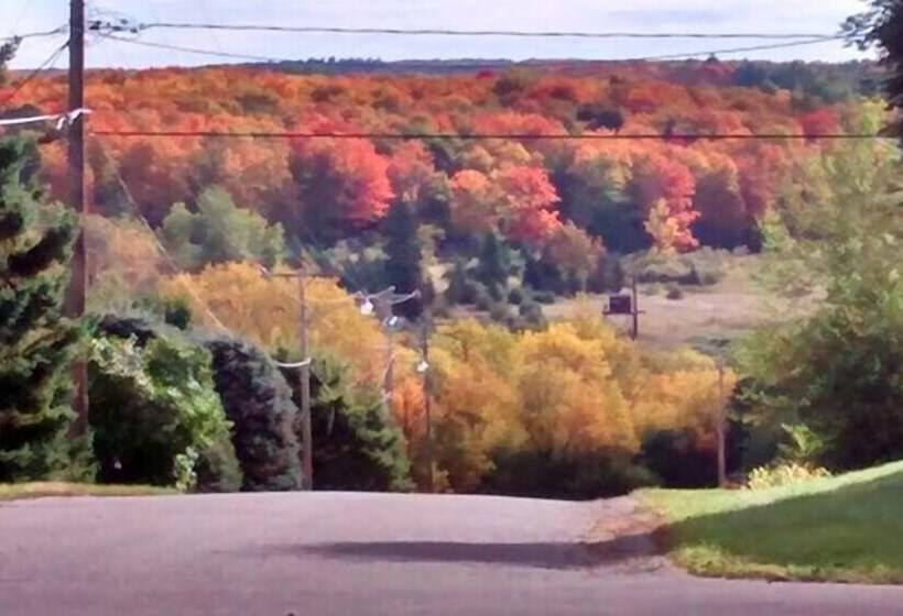 فندق على الطريق Chicaugon Lake Inn