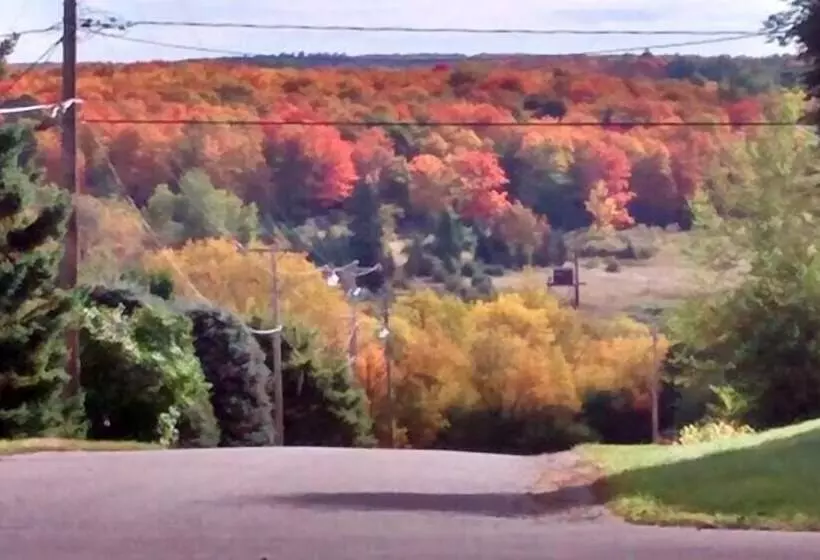 Motelli Chicaugon Lake Inn