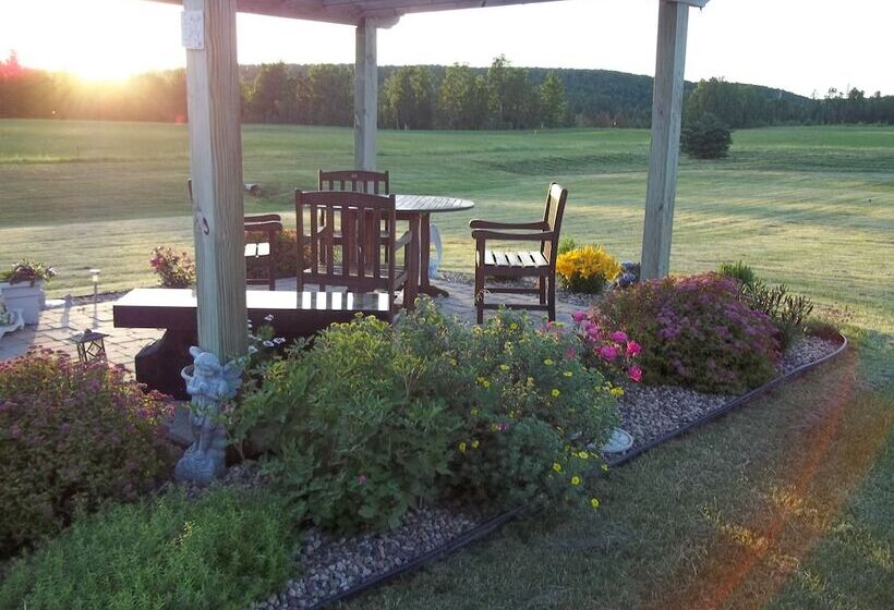 فندق على الطريق Chicaugon Lake Inn