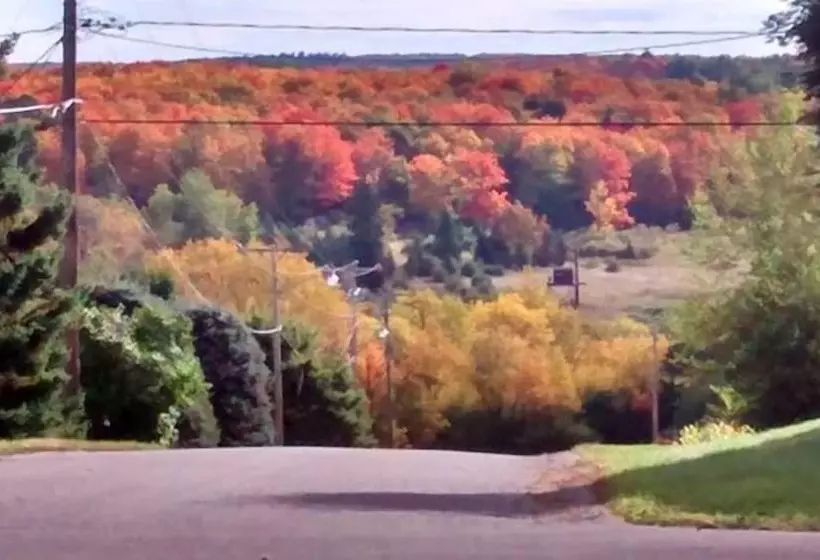 Motelli Chicaugon Lake Inn