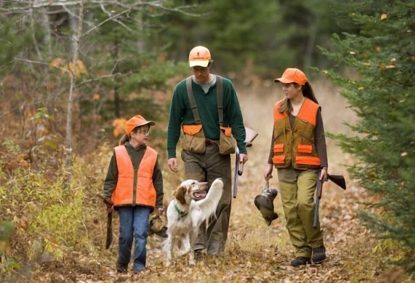 فندق على الطريق Chicaugon Lake Inn