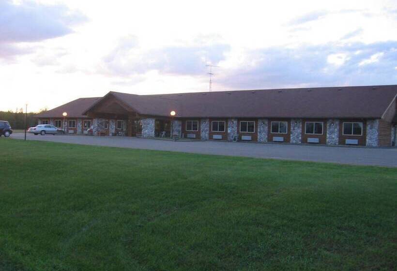 فندق على الطريق Chicaugon Lake Inn