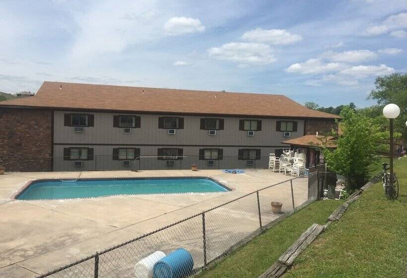 Мотель Midway Budget Inn