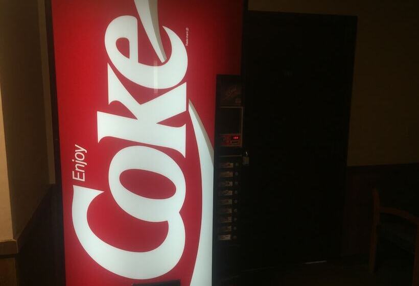 Мотель Midway Budget Inn