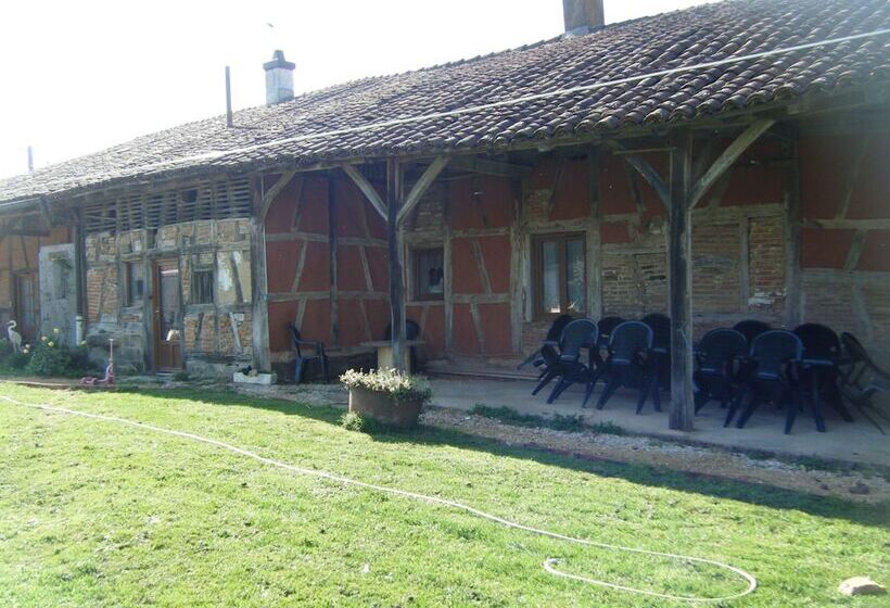 بنسيون A La Poularde