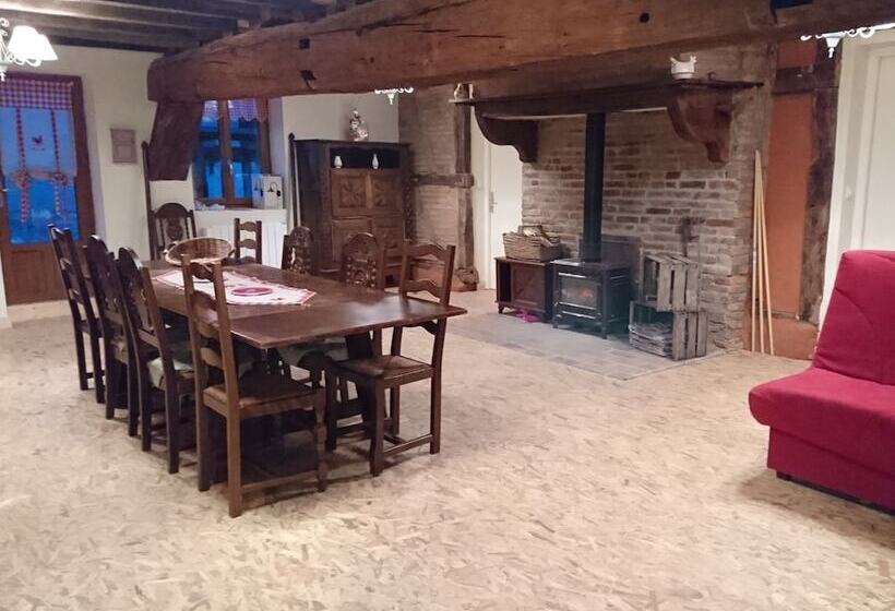 بنسيون A La Poularde