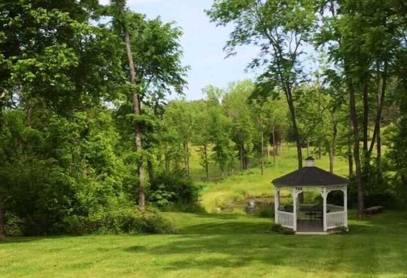 펜션 Maysville Manor Bed & Breakfast