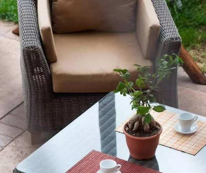 Majatalo Polys Guest House