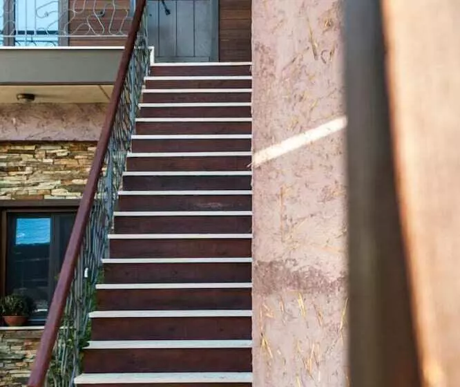 Majatalo Polys Guest House