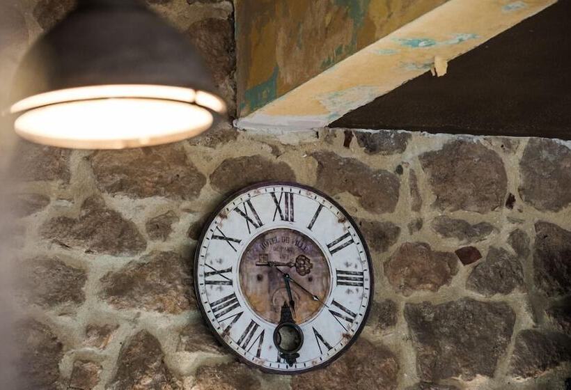 Pensão Polys Guest House