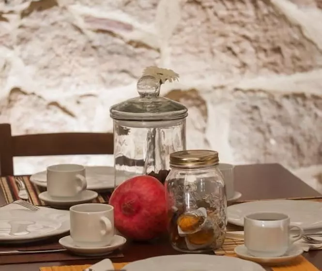 Majatalo Polys Guest House