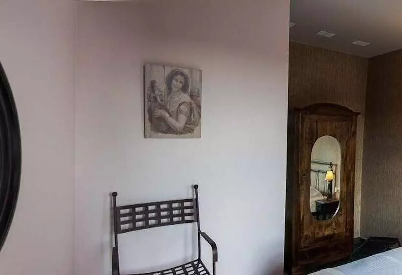 Majatalo Polys Guest House