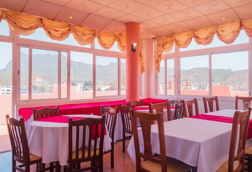 پانسیون Residencial Cosmos