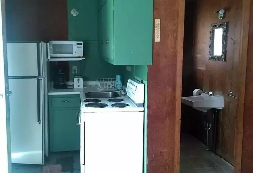 Poplar Grove Fishing Camp