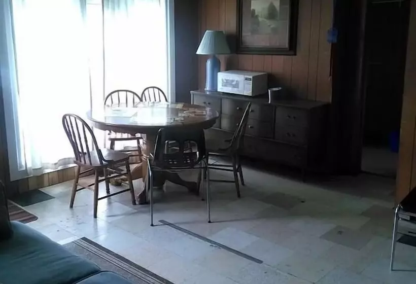 Poplar Grove Fishing Camp