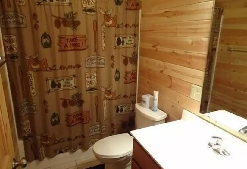 Red Door Resort & Motel