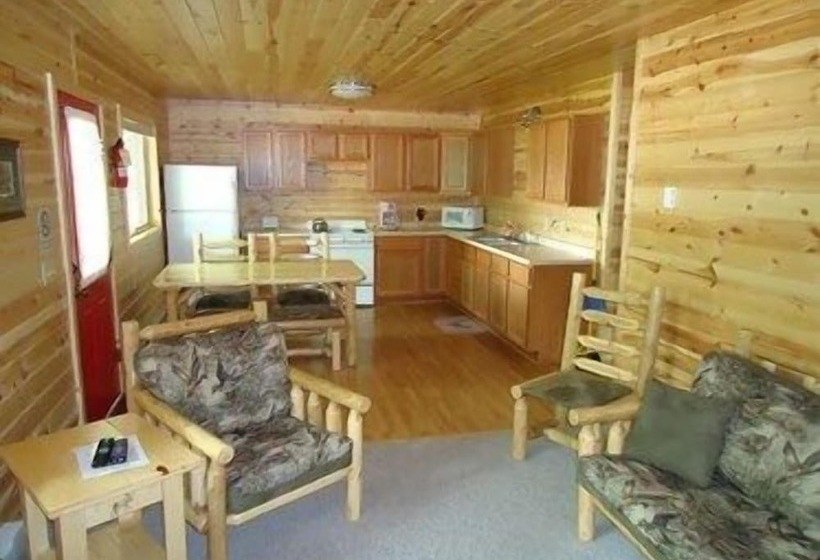 Red Door Resort & Motel