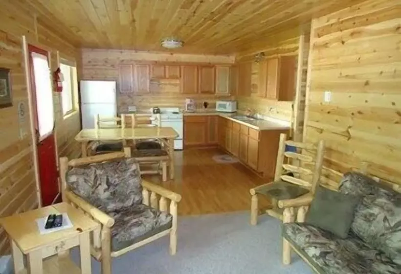 Red Door Resort & Motel