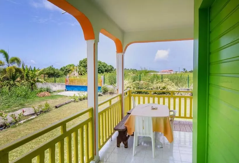 اقامتگاه Au Jardin Debeauséjour