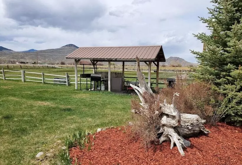 Sportsman Motel