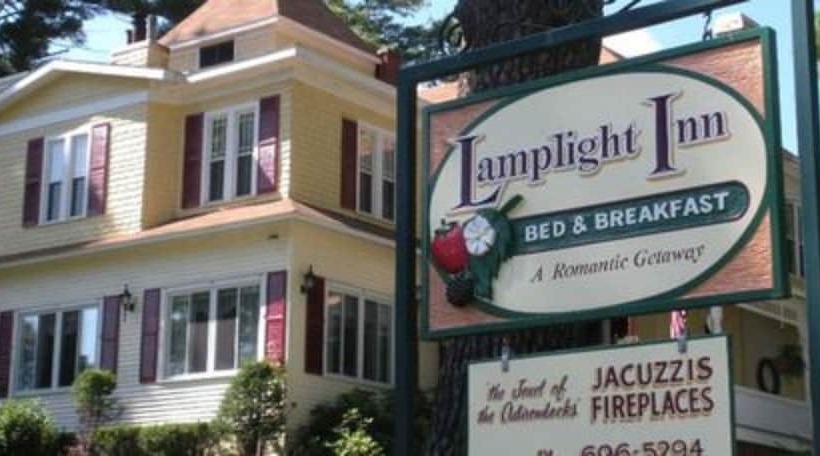 민박 Rockwell Falls Inn And Wine Bar