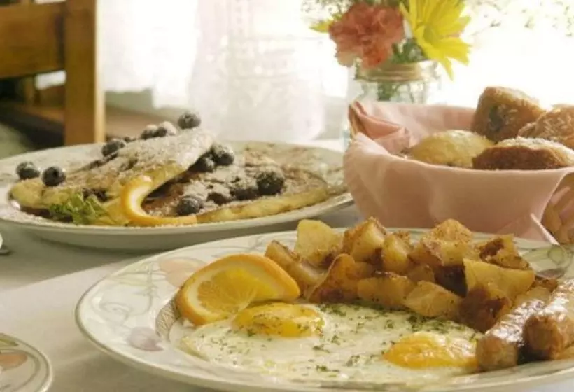 Aamiaismajoitus (B&B) Rockwell Falls Inn And Wine Bar