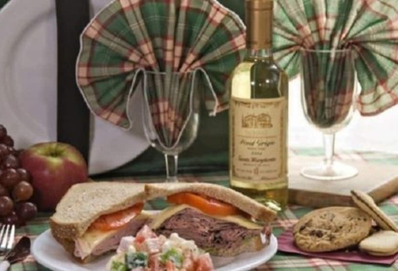 민박 Rockwell Falls Inn And Wine Bar