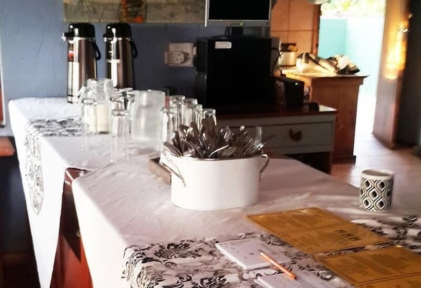 ユースホステル Buccaneers Backpackers