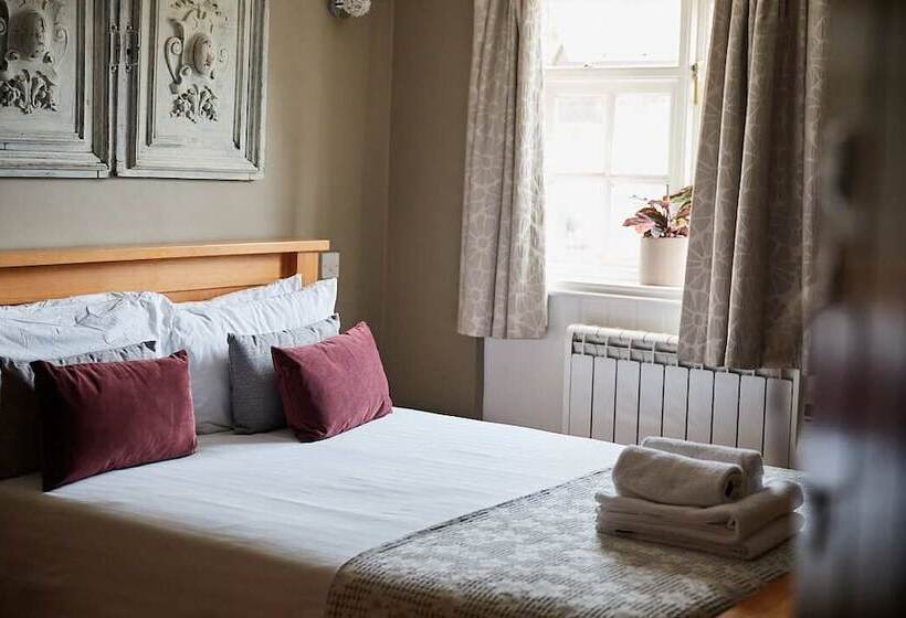 ベッドアンドブレックファースト The Bucks Head