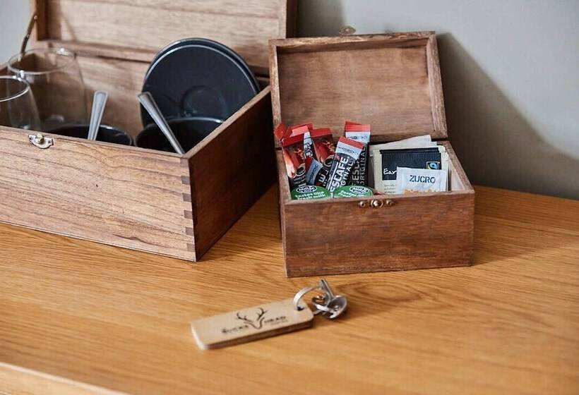 ベッドアンドブレックファースト The Bucks Head