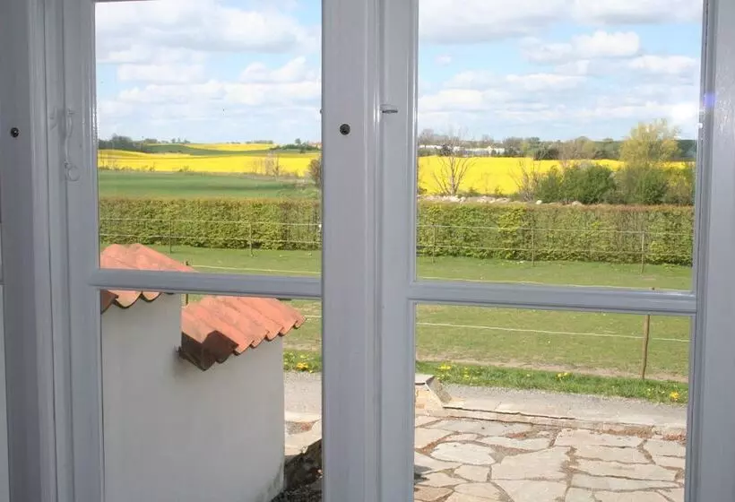 Hoby Gård Bed & Breakfast